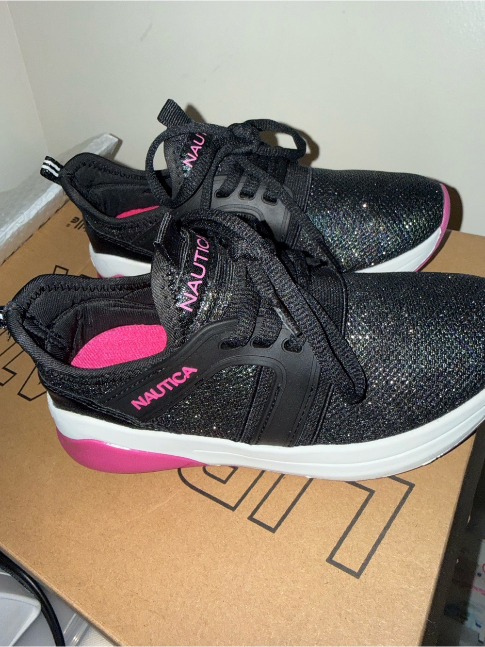 Nautica kids size 13 light up Black Glitter Athletic Sneakers with Pink Accents